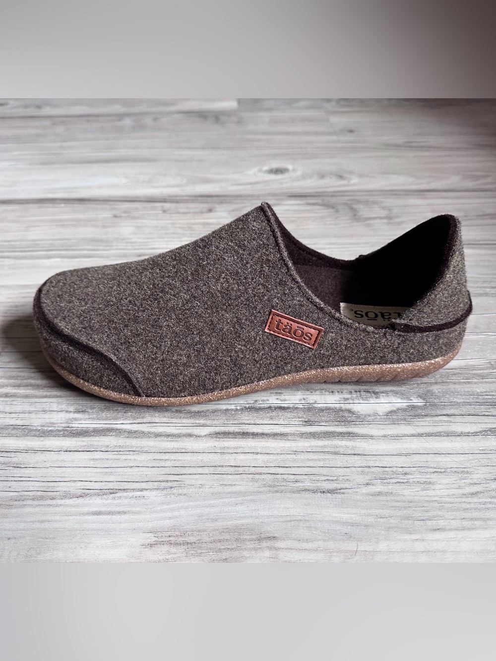 Taos Footwear Men's Brown  Olive Felt Slip-On Loafer